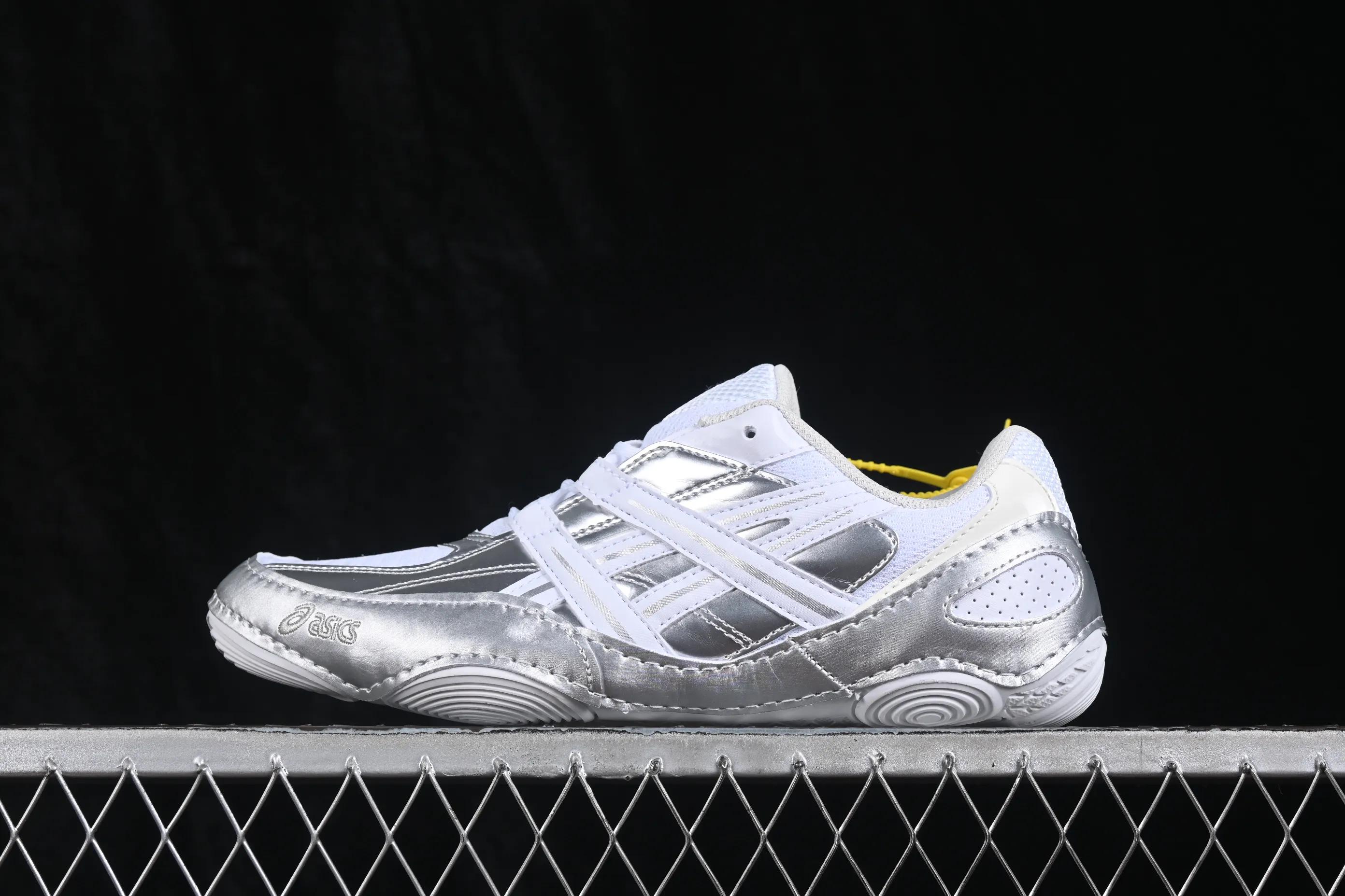 All categories Asics Asics series Asics Hypersync W version Asics Hypersync fashion retro breathable lightweight thin-soled moral training shoes 1203A879-100